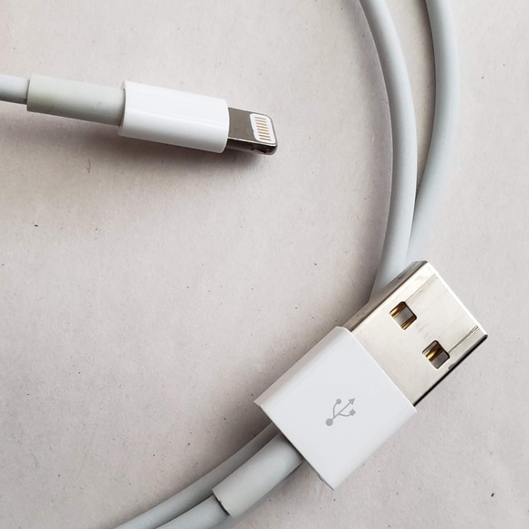 Apple cables and adapters - Picture 10 of 16